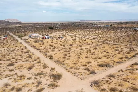 View/Area - 55576 Valley View Rd, Landers, CA 92285 photo 1 of 7