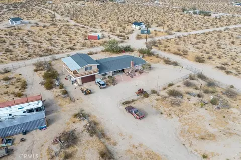 View/Area - 55576 Valley View Rd, Landers, CA 92285 photo 2 of 7
