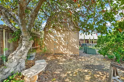 Exterior - 302 S San Mateo St, Redlands, CA 92373 photo 8 of 12