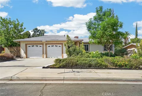 Exterior - 302 S San Mateo St, Redlands, CA 92373 photo 12 of 12