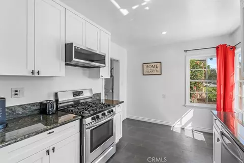 Kitchen - 3633 Lime, Long Beach, CA 90807 photo 3 of 4