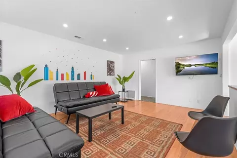 Living - 3633 Lime, Long Beach, CA 90807 photo 2 of 4