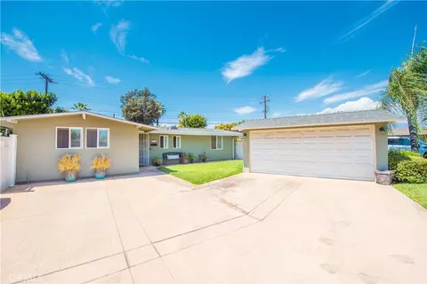243 S Gardenglen, West Covina, CA 91790