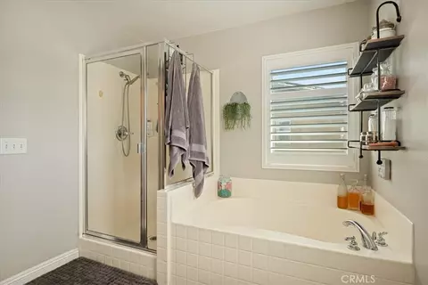 Bath - 19302 De Marco, Riverside, CA 92508 photo 6 of 6