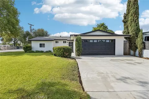 Exterior - 8868 Randolph St, Riverside, CA 92503 photo 2 of 8