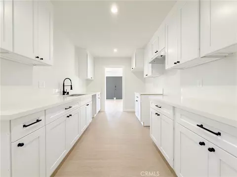 Entry Way - 900 N Evers Ave, Compton, CA 90220 photo 1 of 3