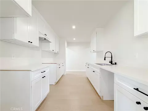 Entry Way - 900 N Evers Ave, Compton, CA 90220 photo 2 of 3