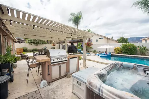 Other - 3018 Sundown Ln, Corona, CA 92882 photo 1 of 10