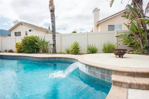 Exterior - 3018 Sundown Ln, Corona, CA 92882 photo 12 of 13