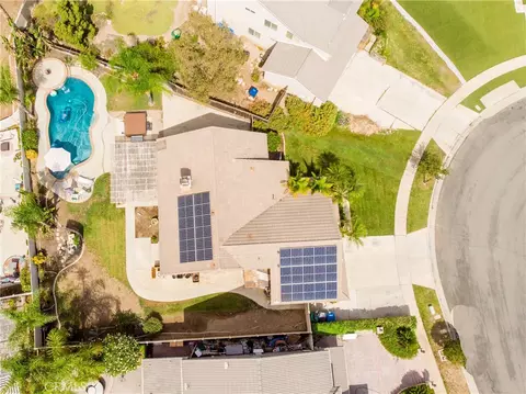 View/Area - 3018 Sundown Ln, Corona, CA 92882 photo 2 of 6