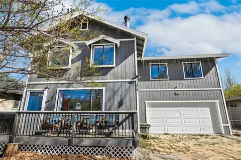 105 E Meadow Ln, Big Bear City, CA 92314