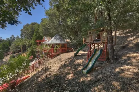 Exterior - 24288 Zurich Dr, Crestline, CA 92325 photo 10 of 12