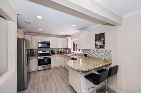 Kitchen - 24288 Zurich Dr, Crestline, CA 92325 photo 6 of 6