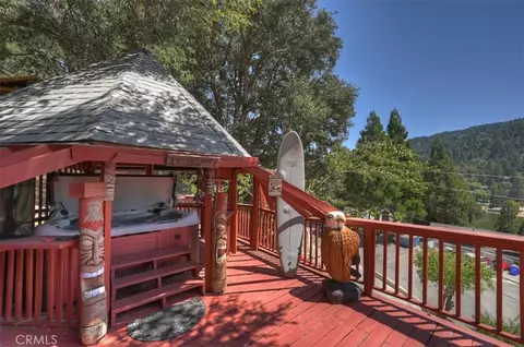 Exterior - 24288 Zurich Dr, Crestline, CA 92325 photo 7 of 12