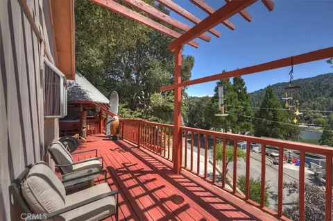 Exterior - 24288 Zurich Dr, Crestline, CA 92325 photo 5 of 12