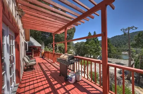 Exterior - 24288 Zurich Dr, Crestline, CA 92325 photo 3 of 12