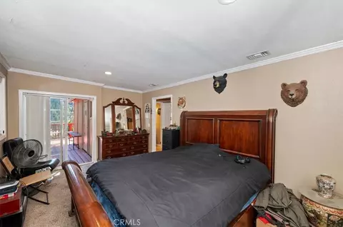 Bedroom - 24288 Zurich Dr, Crestline, CA 92325 photo 5 of 11