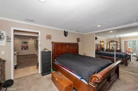 Bedroom - 24288 Zurich Dr, Crestline, CA 92325 photo 3 of 11