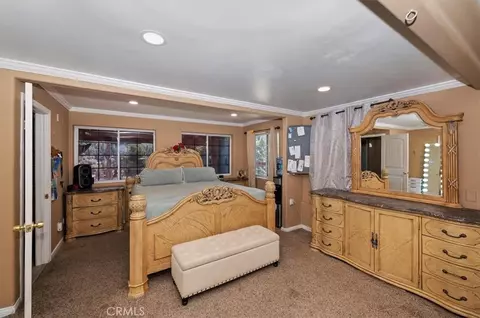 Bedroom - 24288 Zurich Dr, Crestline, CA 92325 photo 2 of 11