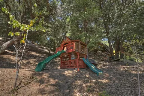 Exterior - 24288 Zurich Dr, Crestline, CA 92325 photo 9 of 12