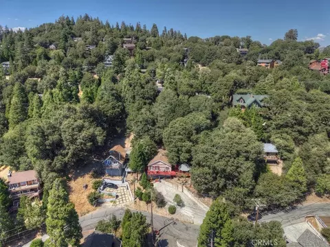 View/Area - 24288 Zurich Dr, Crestline, CA 92325 photo 6 of 9