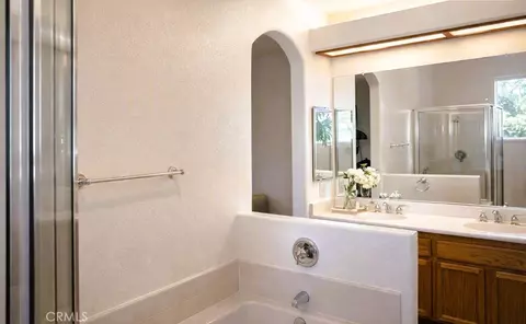 Bath - 1348 Magnolia, Redlands, CA 92373 photo 2 of 3