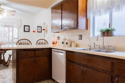 Kitchen - 51961 Ida, Cabazon, CA 92230 photo 2 of 6