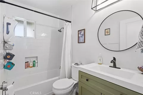 Bath - 731 Moonstone Ct, Upland, CA 91786 photo 1 of 2