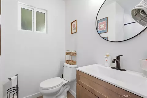 Bath - 731 Moonstone Ct, Upland, CA 91786 photo 2 of 2