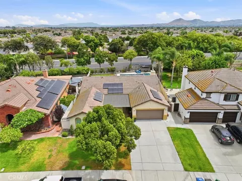 View/Area - 6248 Pear Ave, Eastvale, CA 92880 photo 2 of 10