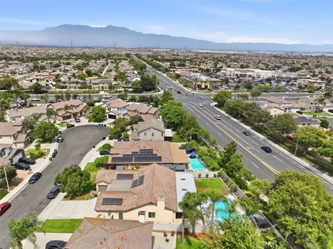 View/Area - 6248 Pear Ave, Eastvale, CA 92880 photo 9 of 10