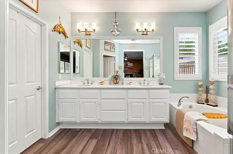 Bath - 6248 Pear Ave, Eastvale, CA 92880 photo 1 of 3