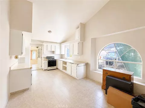 Kitchen - 35339 San Pablo, Yucaipa, CA 92399 photo 1 of 2