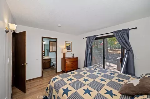 Bedroom - 42587 Cedar, Big Bear Lake, CA 92315 photo 4 of 5