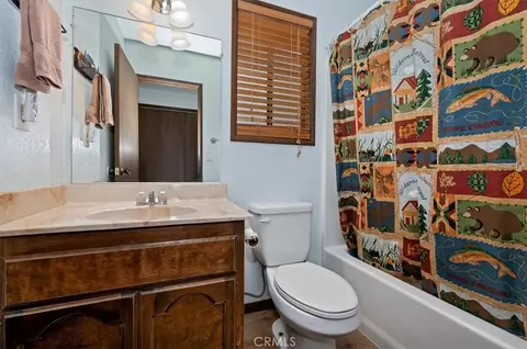 Bath - 42587 Cedar, Big Bear Lake, CA 92315 photo 1 of 2