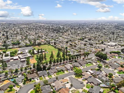 View/Area - 302 Sarah Ave, Placentia, CA 92870 photo 11 of 11