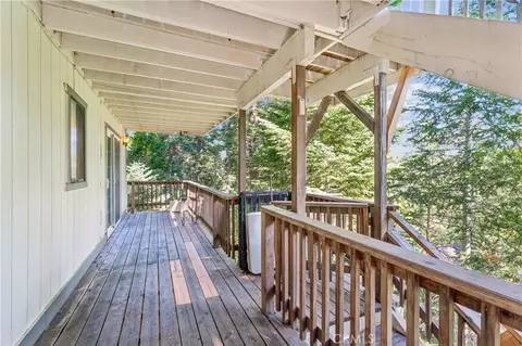 Exterior - 901 Nesthorn, Crestline, CA 92325 photo 4 of 11