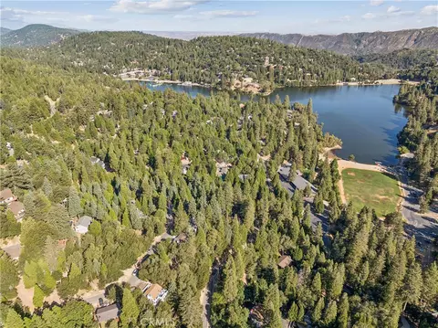 View/Area - 901 Nesthorn, Crestline, CA 92325 photo 4 of 4