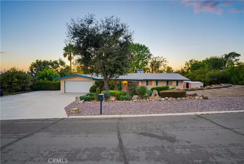 10222 Cherry Croft Dr, Yucaipa, CA 92399