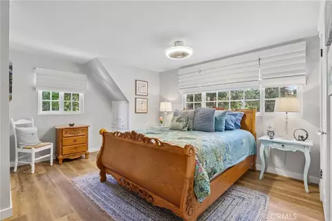 Bedroom - 229 Hemlock Dr, Lake Arrowhead, CA 92352 photo 3 of 5
