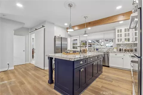 Kitchen - 229 Hemlock Dr, Lake Arrowhead, CA 92352 photo 3 of 3