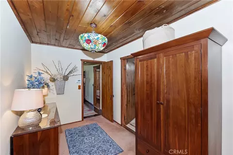 Entry Way - 23280 Brookside Rd, Crestline, CA 92325 photo 2 of 3