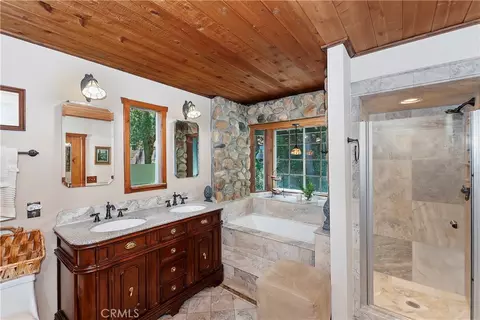 Bath - 23280 Brookside Rd, Crestline, CA 92325 photo 2 of 3