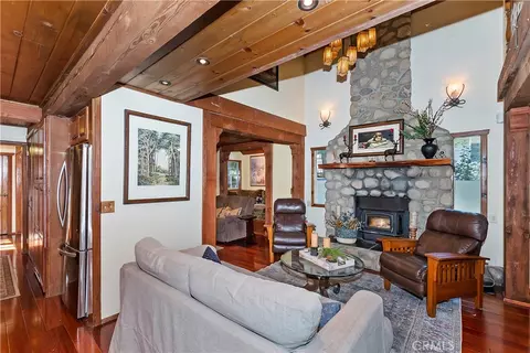 Living - 23280 Brookside Rd, Crestline, CA 92325 photo 3 of 6