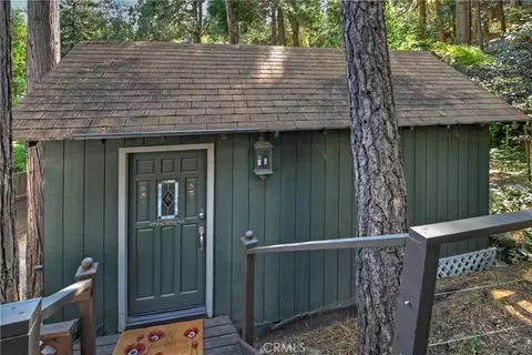 Exterior - 23280 Brookside Rd, Crestline, CA 92325 photo 5 of 9