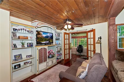 Living - 23280 Brookside Rd, Crestline, CA 92325 photo 6 of 6