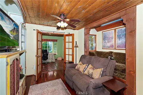 Living - 23280 Brookside Rd, Crestline, CA 92325 photo 5 of 6