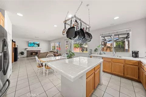 Kitchen - 1591 Valley Fls, Redlands, CA 92374 photo 5 of 5