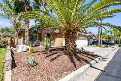 Exterior - 187 Caldera Ln, Hemet, CA 92545 photo 2 of 8