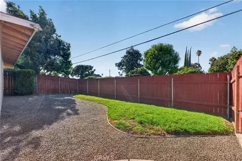 Exterior - 401 Robinhood Ln, Redlands, CA 92373 photo 3 of 3